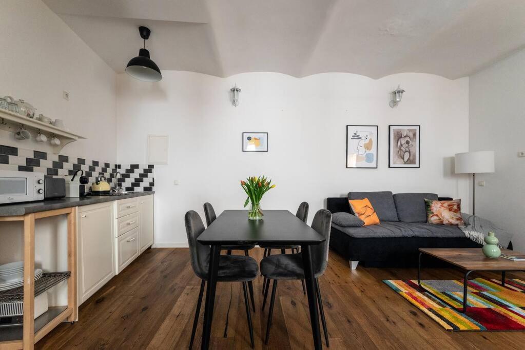 Neat 1Br Duplex By Metro And Center By Hm Apartment Vienna Exterior photo